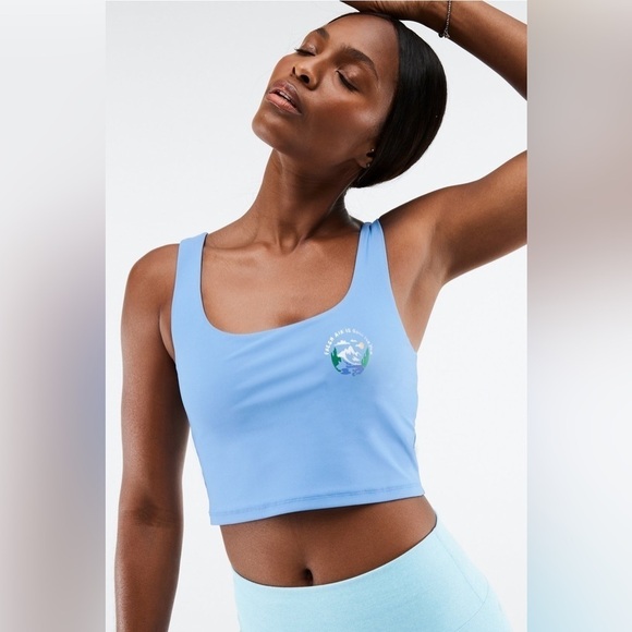 NWT fabletics fresh air Lydia built-in sports bra long line crop tank L - Picture 1 of 9